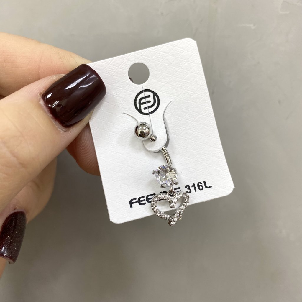Piercing de umbigo ponto de luz e coração pendurado ✨