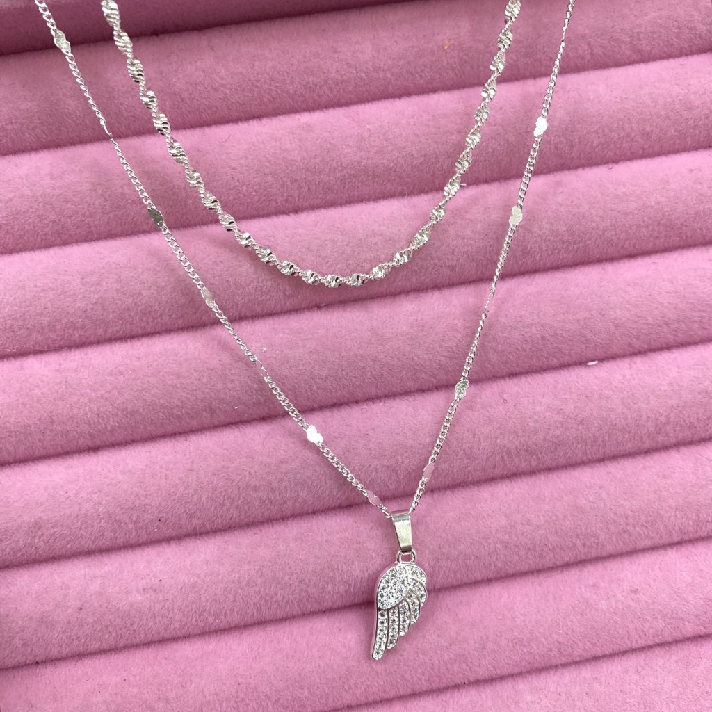 Colar duo prata folheado fio torcido pingente asa cravejada ✨