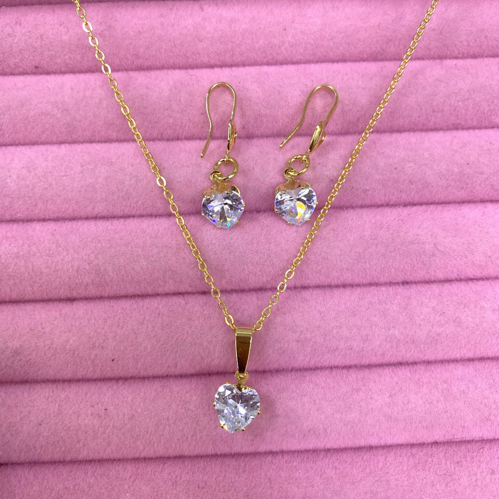 Conjunto colar e brinco dourado folheado coração ✨