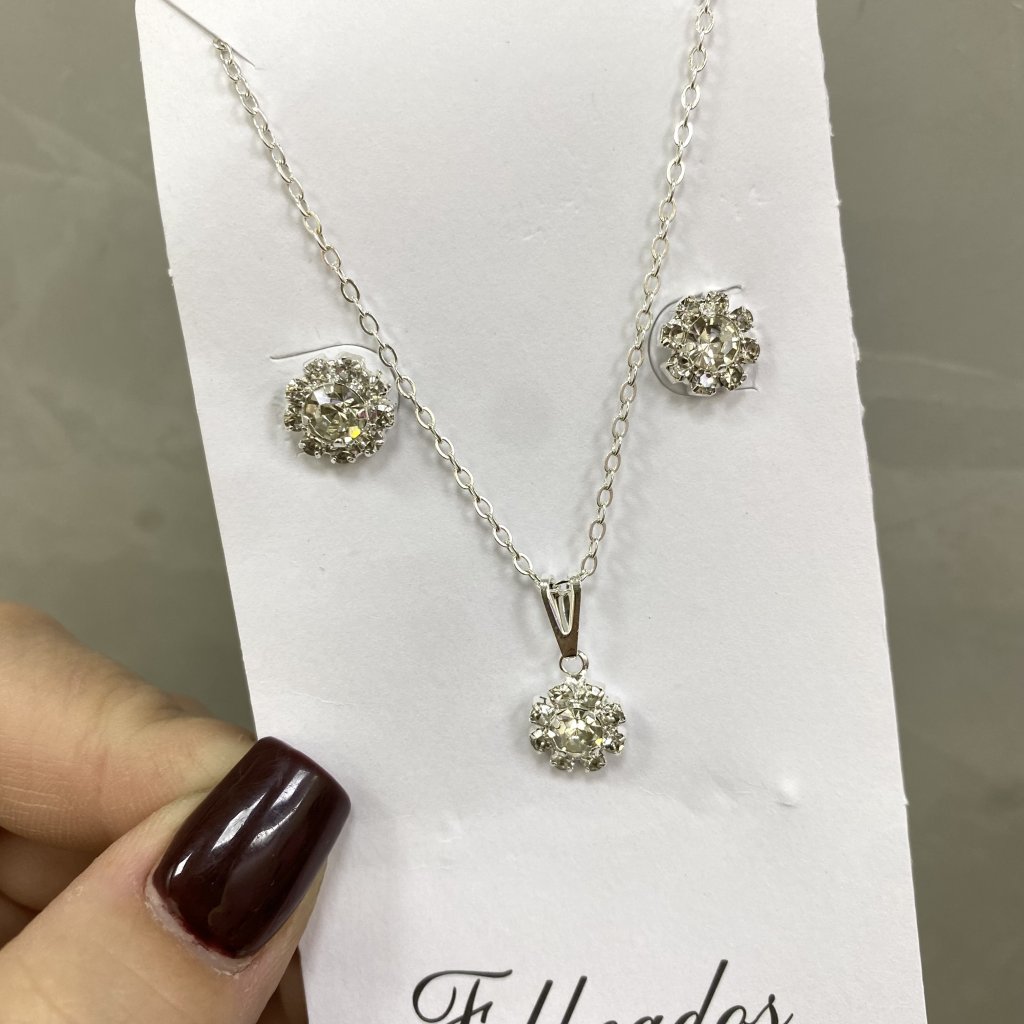 Conjunto colar e brinco prata folheado flor com ponto de luz ✨