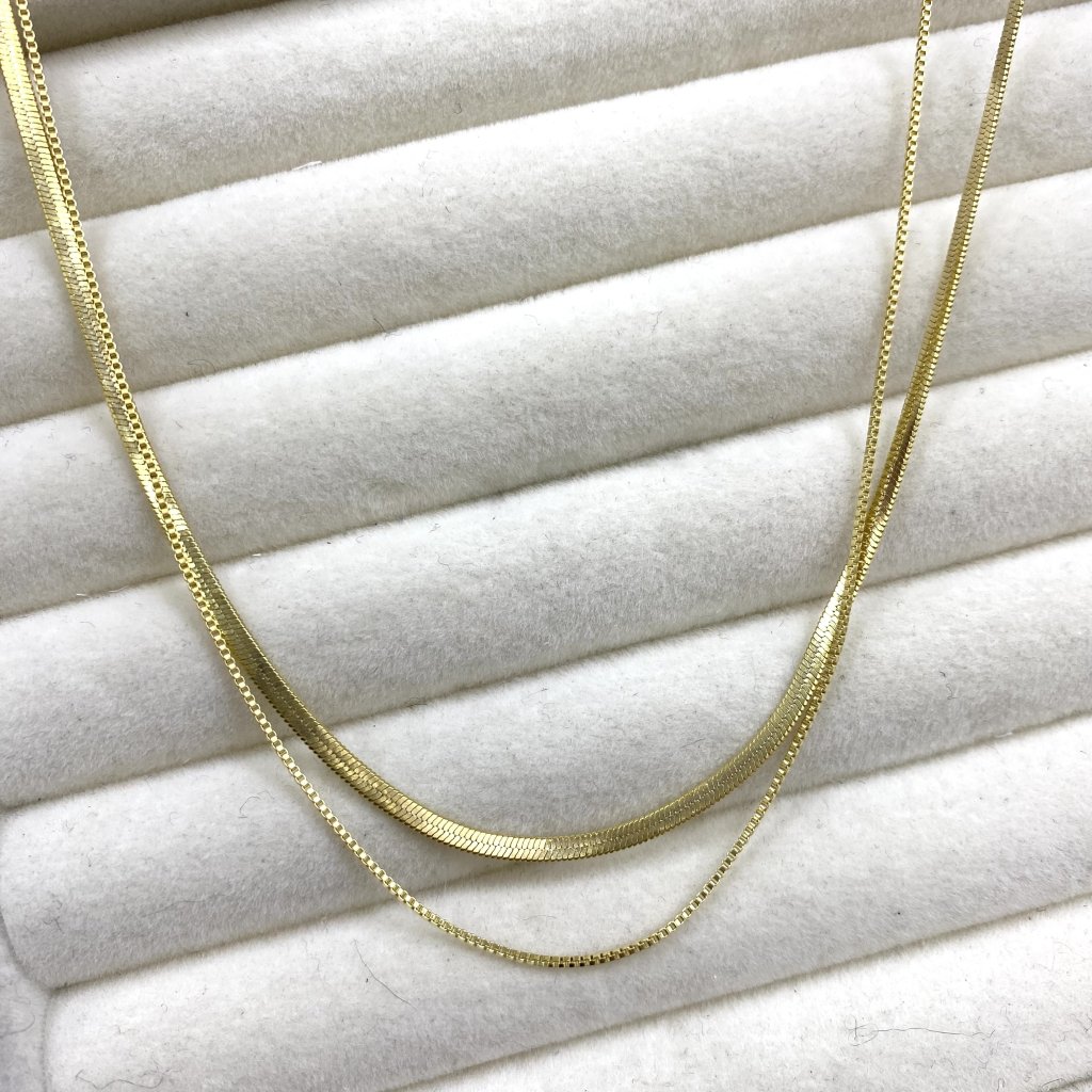 Colar duo folheado dourado fio fino e fio cobra liso ✨