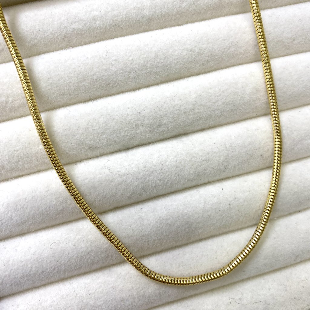 Colar folheado dourado fio corda liso ✨