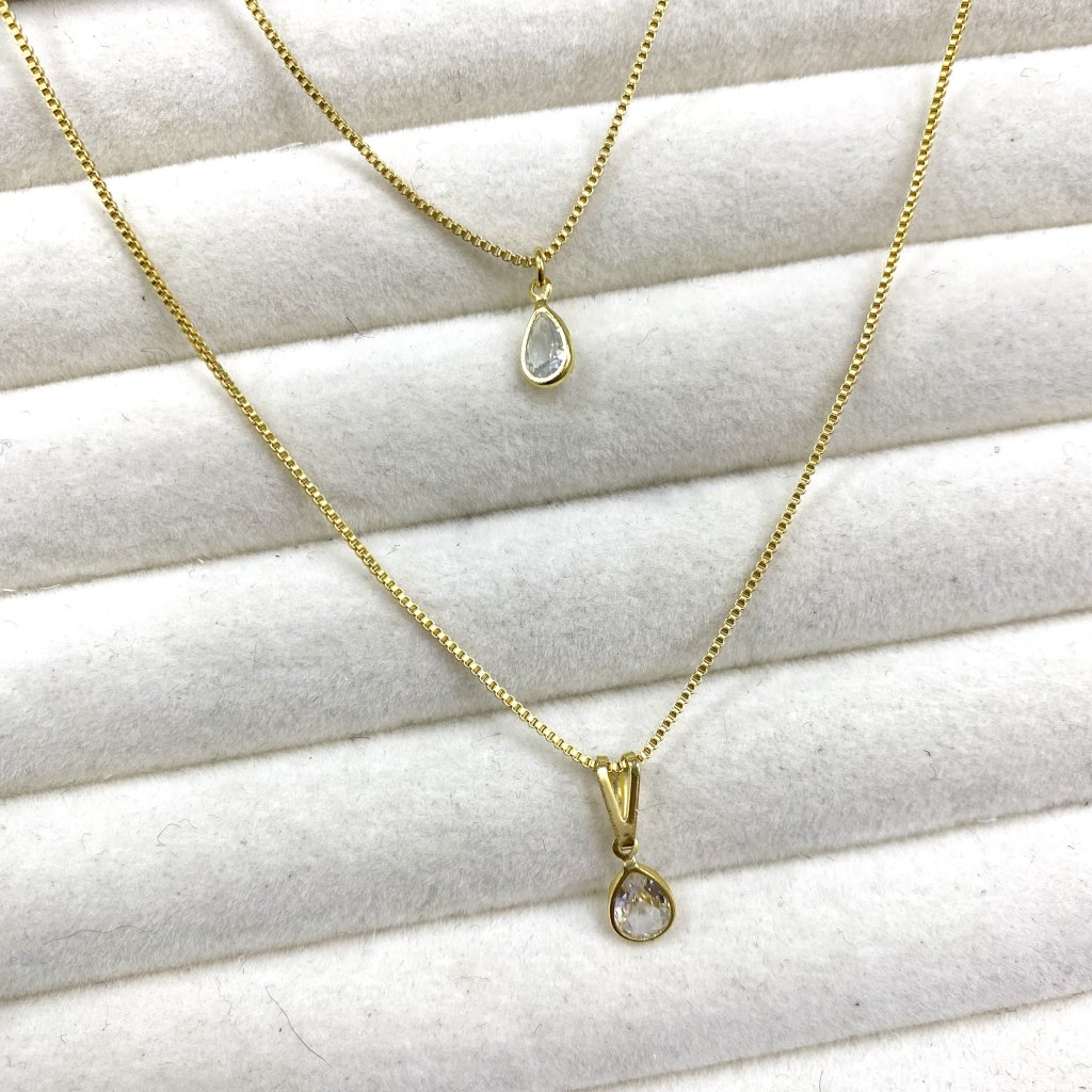 Colar duo folheado dourado pingente mini gota ✨