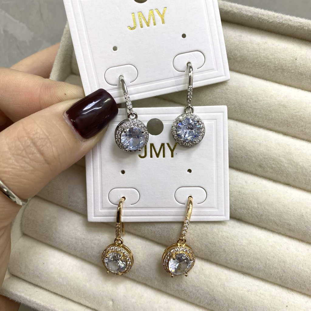 Brinco bijoux fina modelo Ponto de luz cravejado e pedraria pendurado ✨