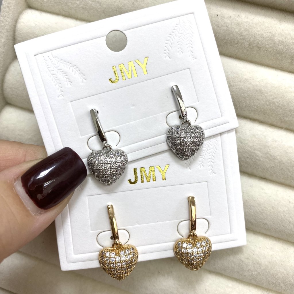 Brinco bijoux modelo coração cravejado ✨