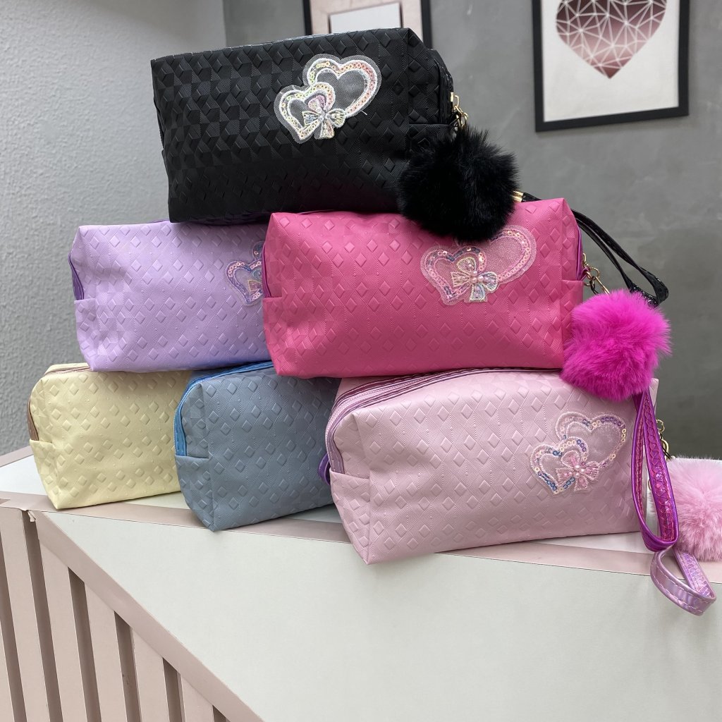 Necessaire Courino Detalhado E Coração Bordado ✨ NEC0044