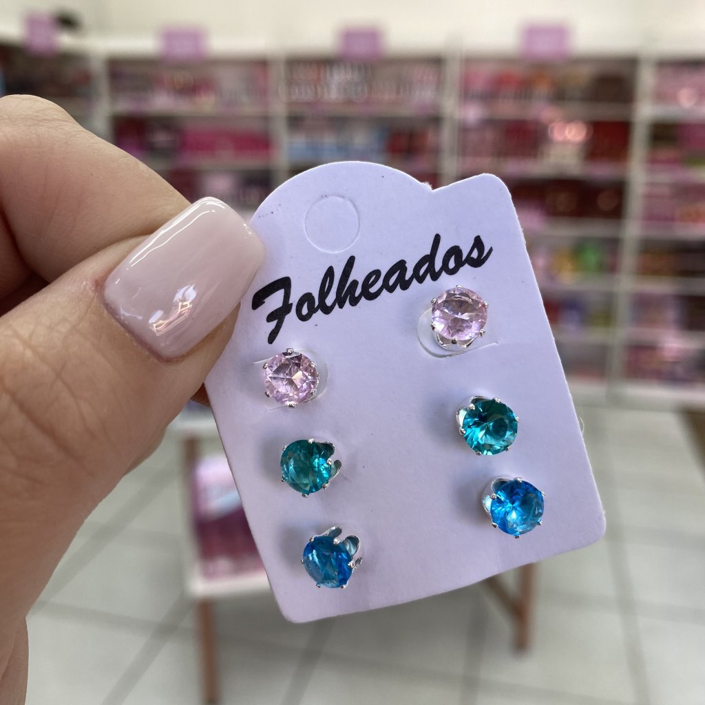 Trio de brincos prata folheado ponto de luz rosa claro, verde e azul ✨