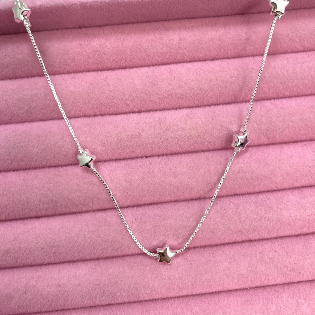 Colar prata folheado mini estrelas ✨