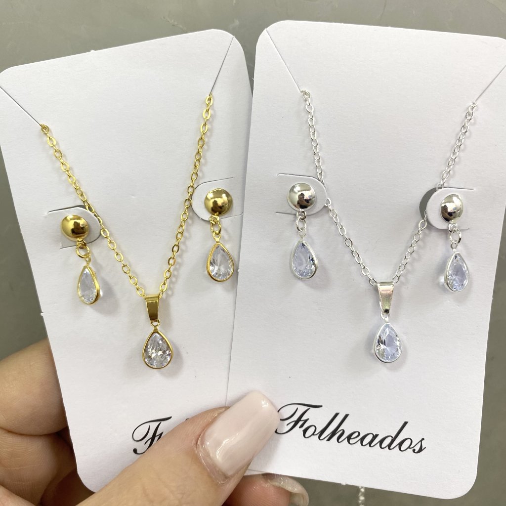 Conjunto colar e brinco folheado mini gota de Luz ✨
