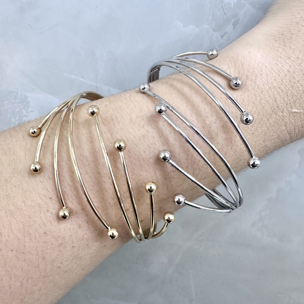 Bracelete bijoux fina modelo liso e bolinha ✨