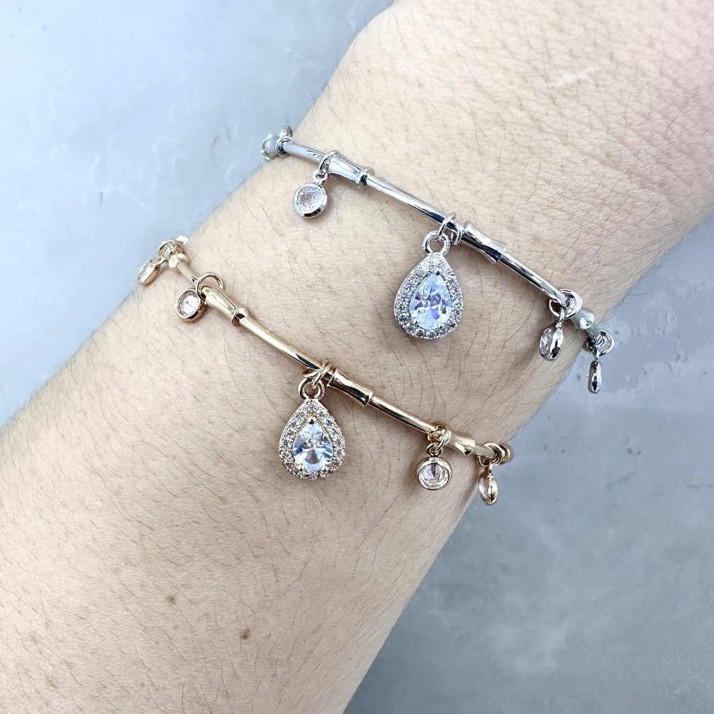 Bracelete bijoux fina modelo fino pingente gota cravejada em pedraria ✨