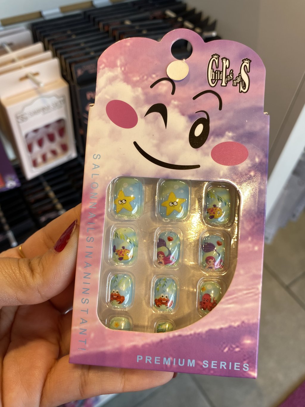 Unha postiça infantil 