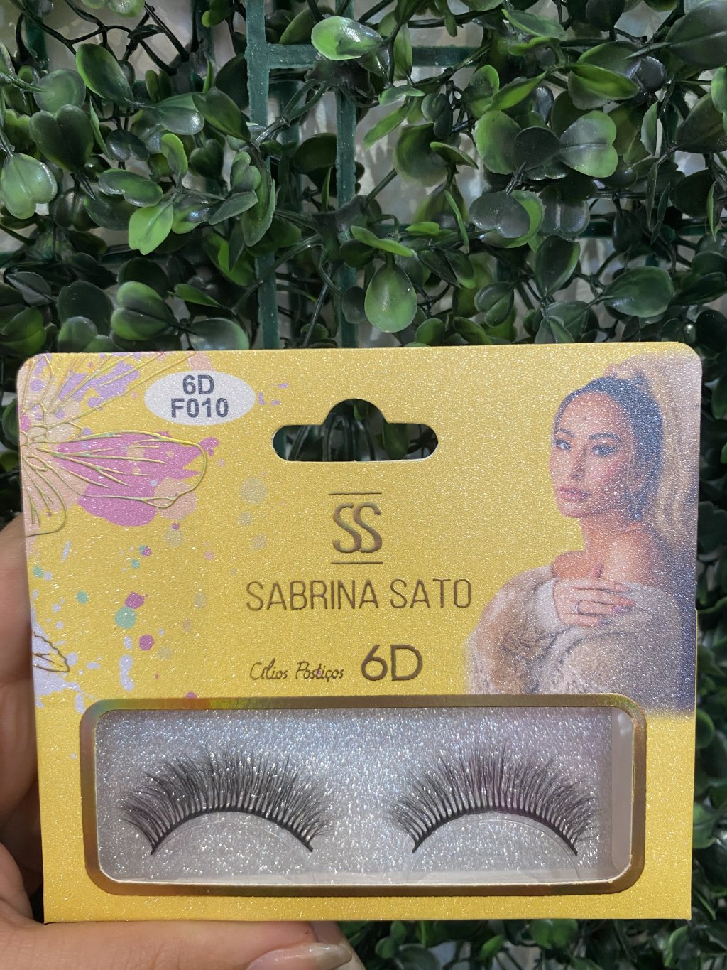 Cílios postiços Sabrina Sato