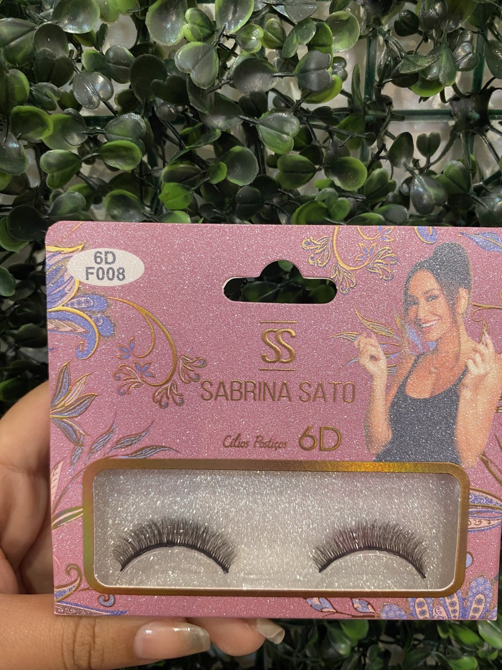 Cílios postiços Sabrina Sato