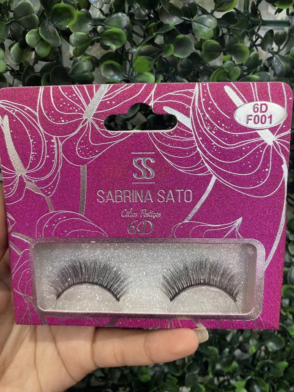 Cílios postiços Sabrina Sato 
