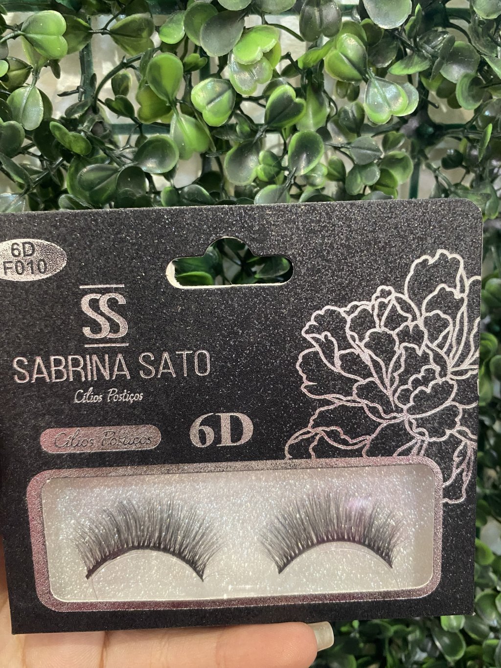 Cílios postiços Sabrina Sato 