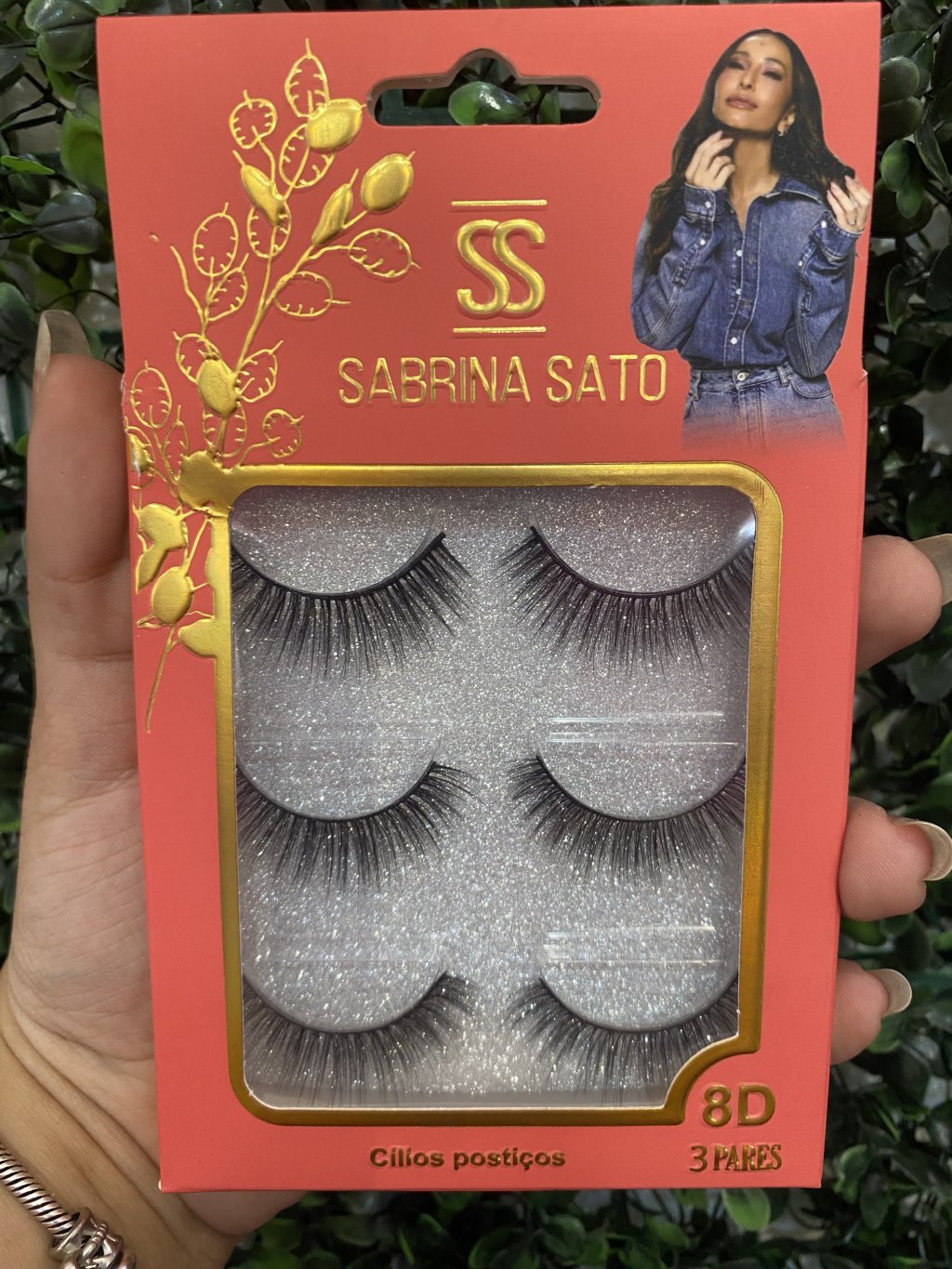 Cílios postiços Sabrina Sato 