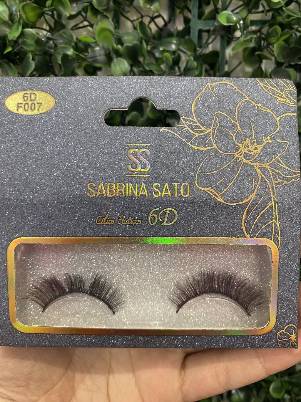 Cílios postiços Sabrina Sato 