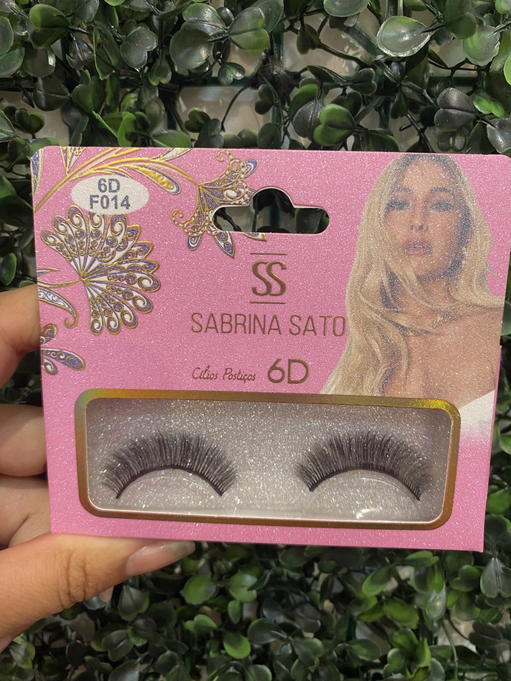 Cílios postiços Sabrina Sato 