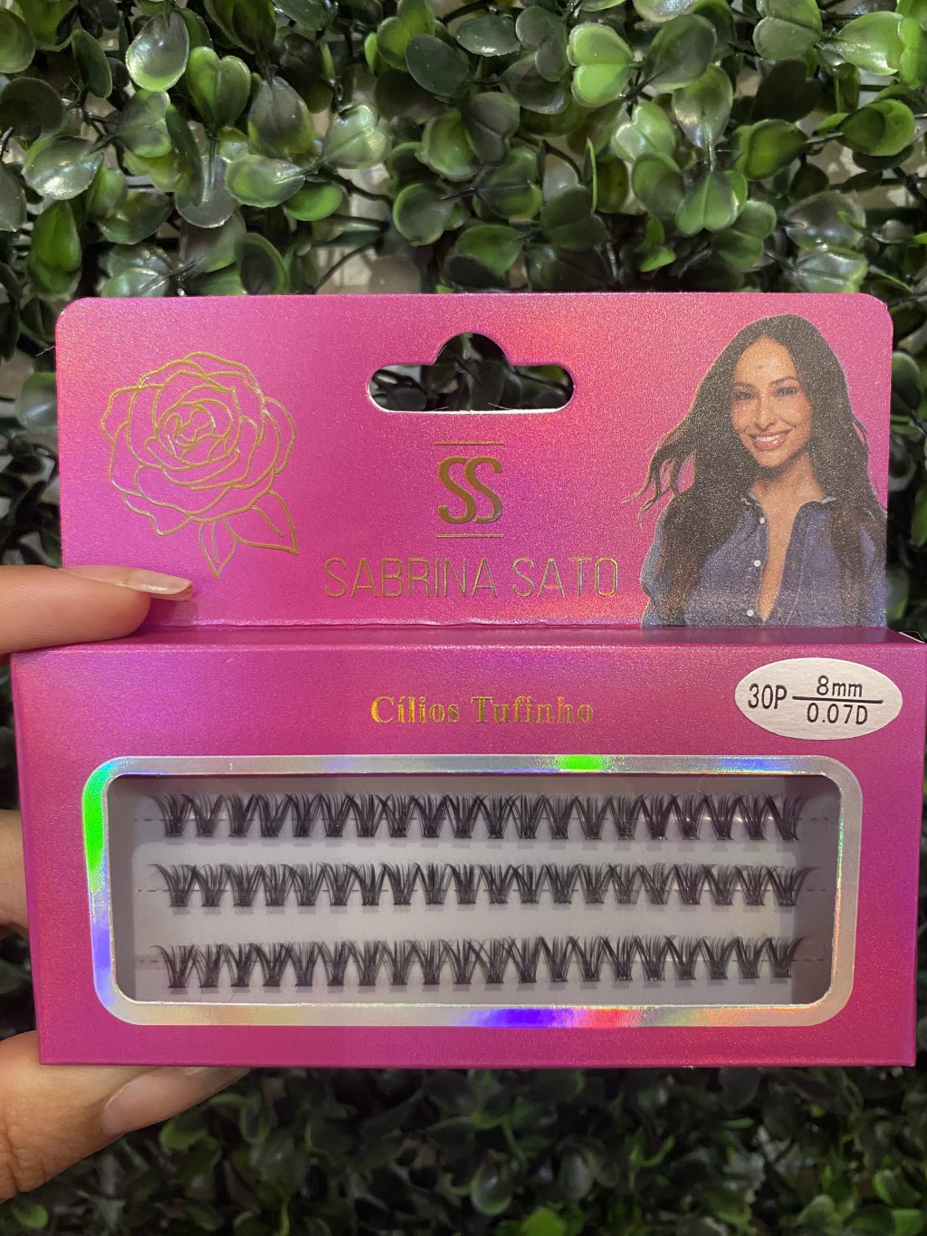 Cílios tufinhos Sabrina Sato 