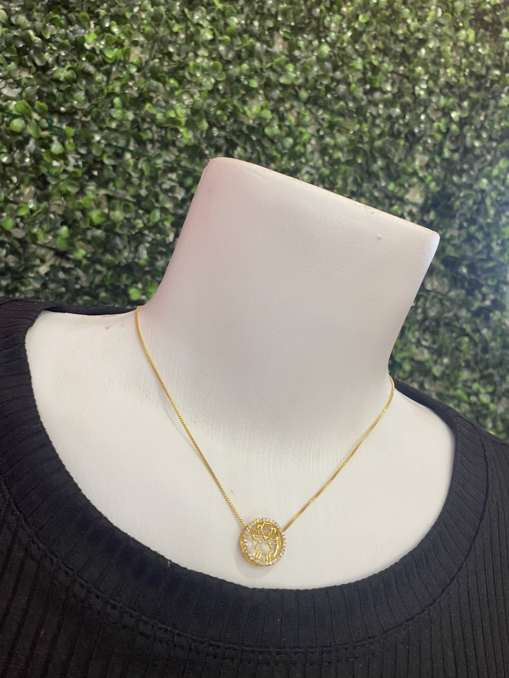 Colar dourado 