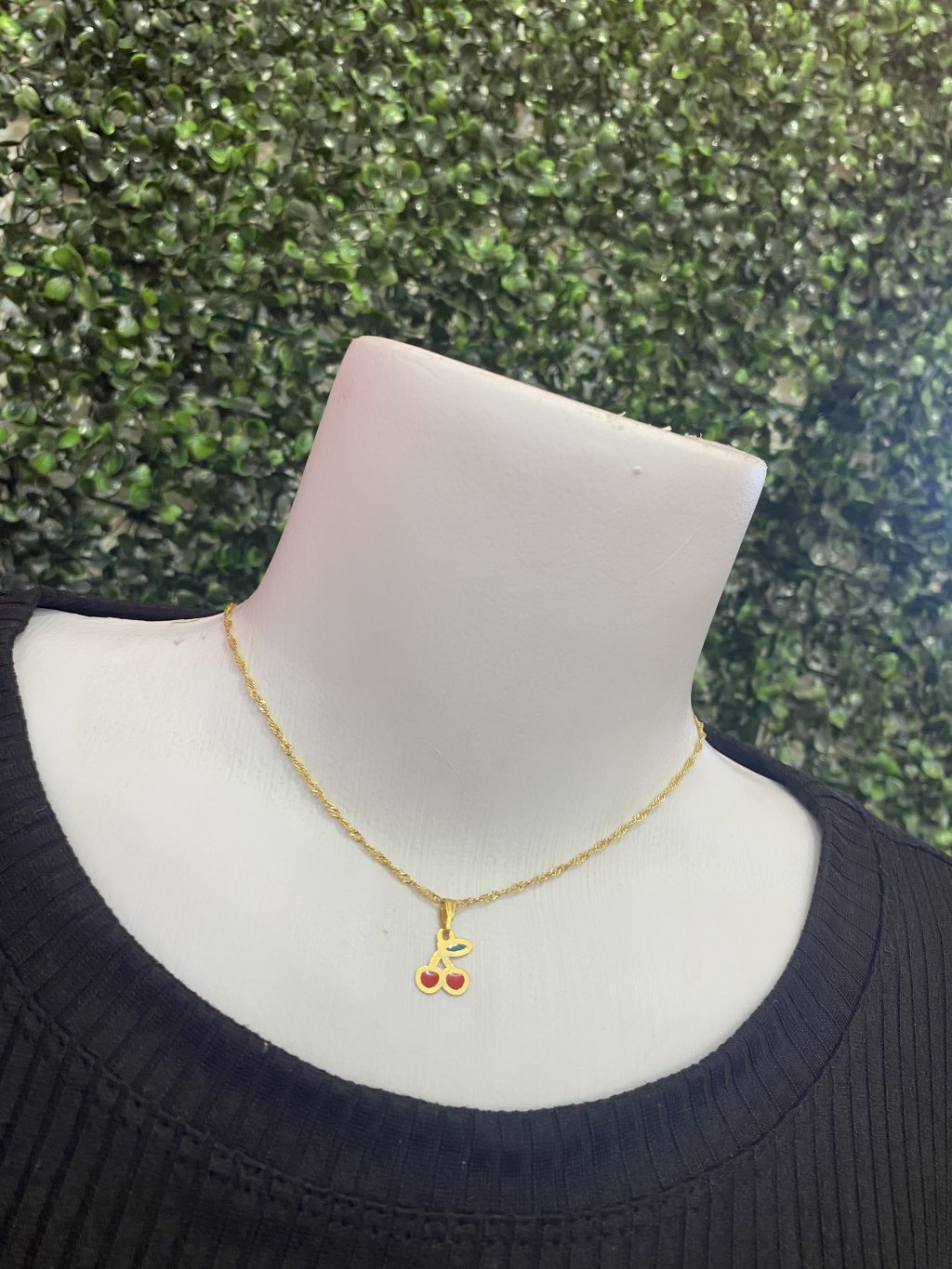 Colar dourado 