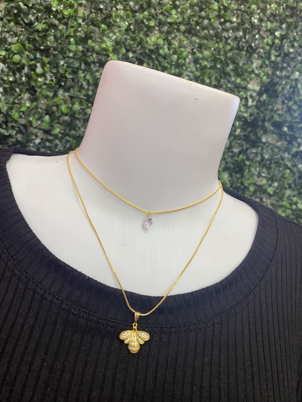 Colar duplo dourado 