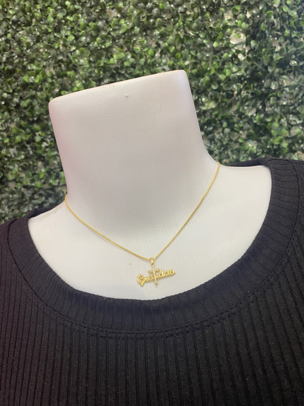 Colar dourado 