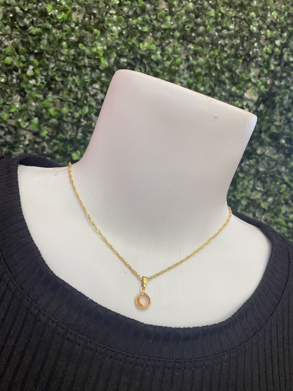 Colar dourado 