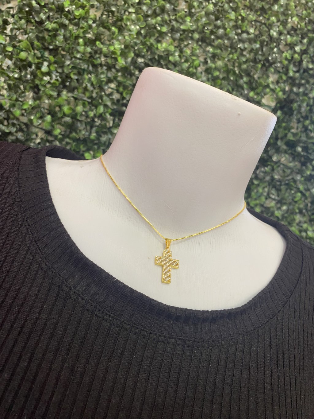 Colar dourado 