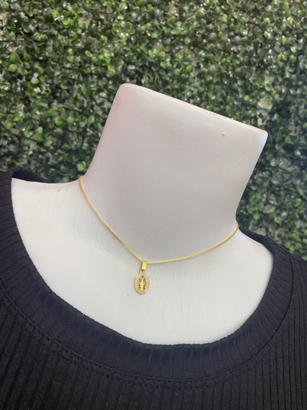 Colar dourado 