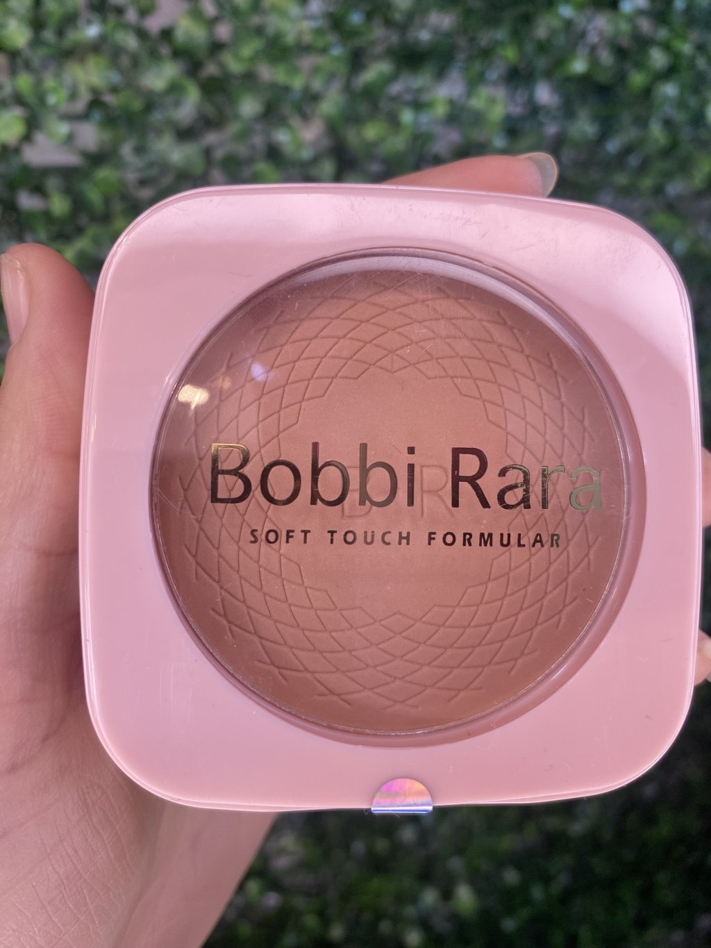 Pó compacto Bobbi Rara
