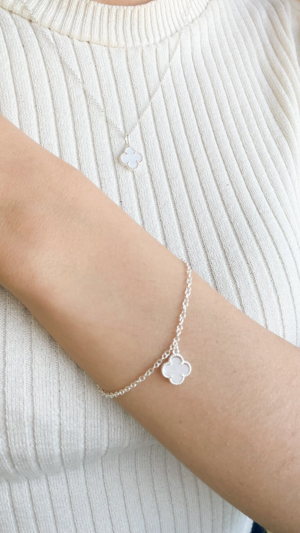 Colar e Pulseira Trevo Madrepérola 