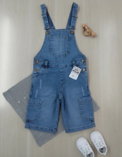 Jardineira Jeans Gijo Detalhe Bolso Frontal Cód: 513