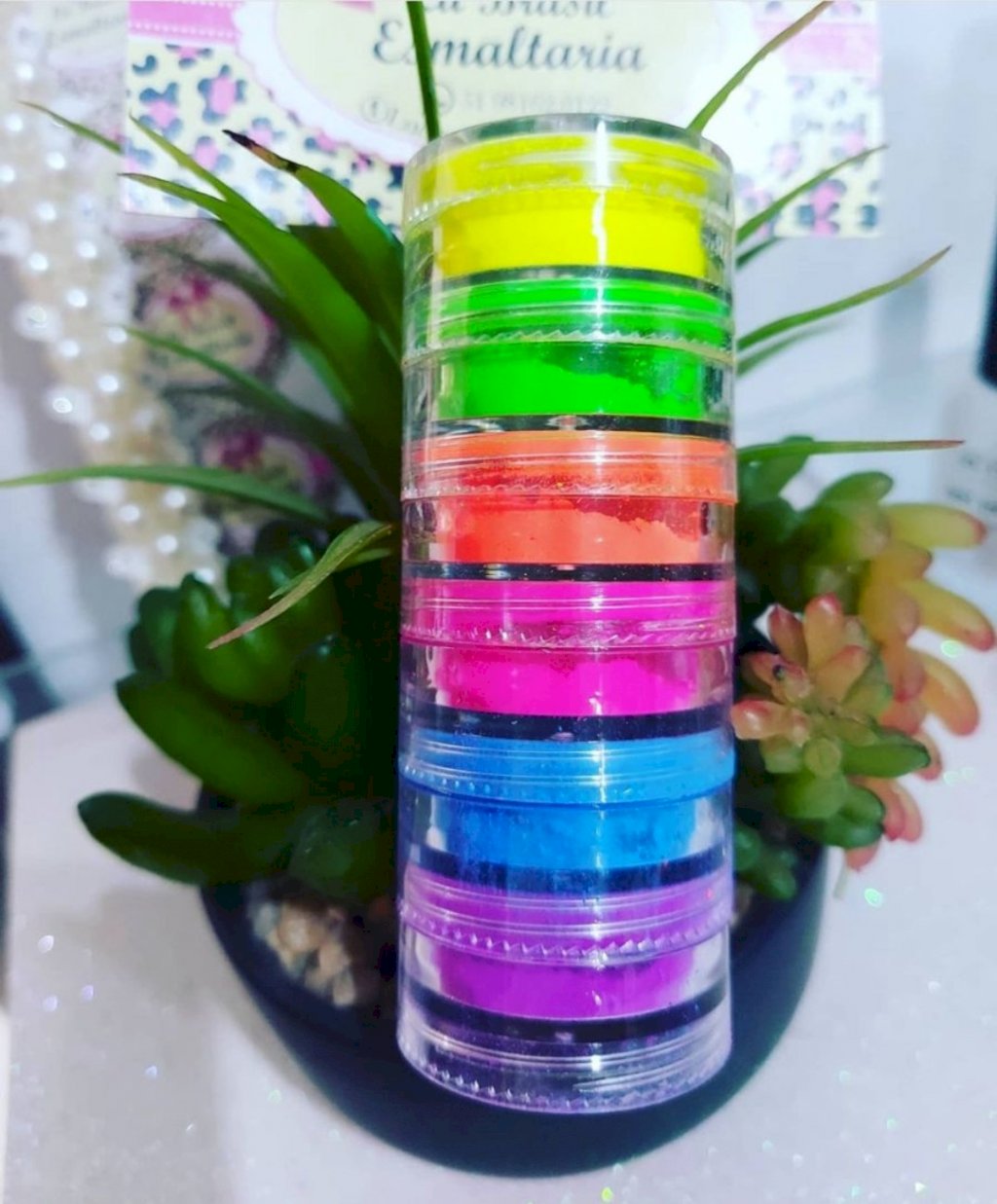 Torre de pigmentos neon