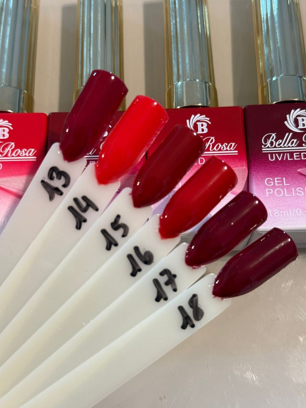 Esmalte bella rosa vermelhos