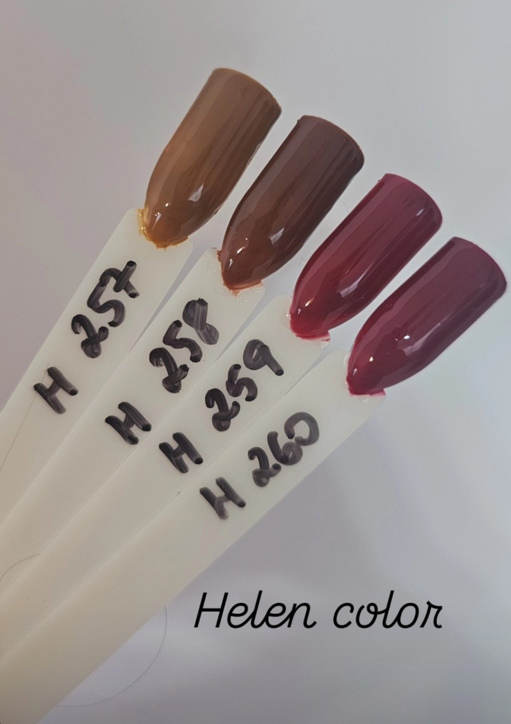 Esmalte helen color 