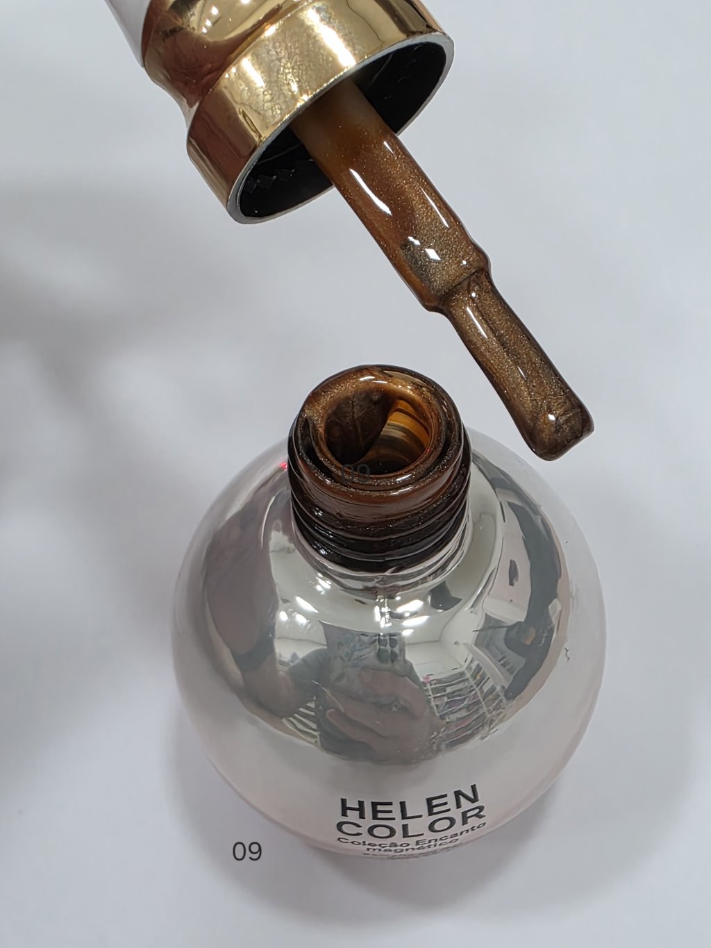 Esmalte magnético helen 09