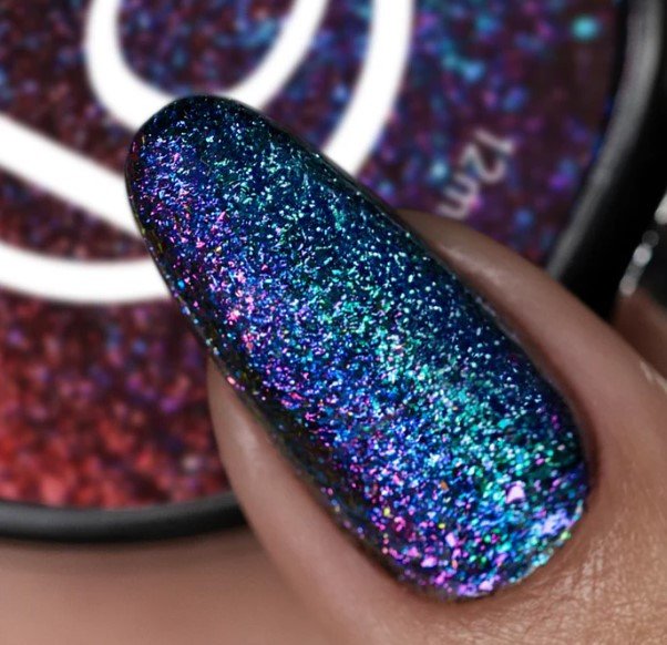 esmalte camaleao saí brilhando nails 21