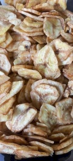 CHIPS DE BANANA SALGADA