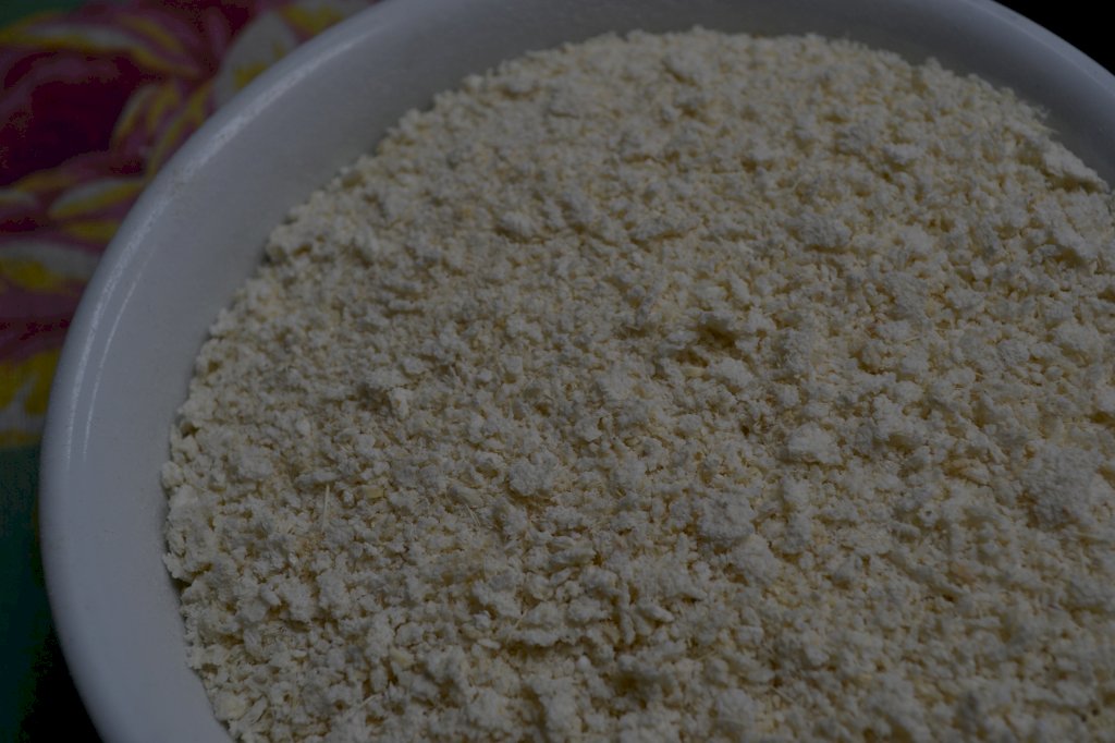 FARINHA DE MANDIOCA GROSSA CRUA 1kg