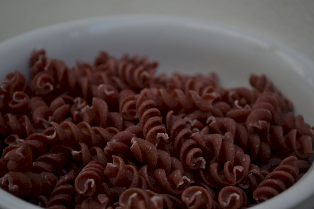 MACARRÃO INTEGRAL DE BETERRABA PARAFUSO