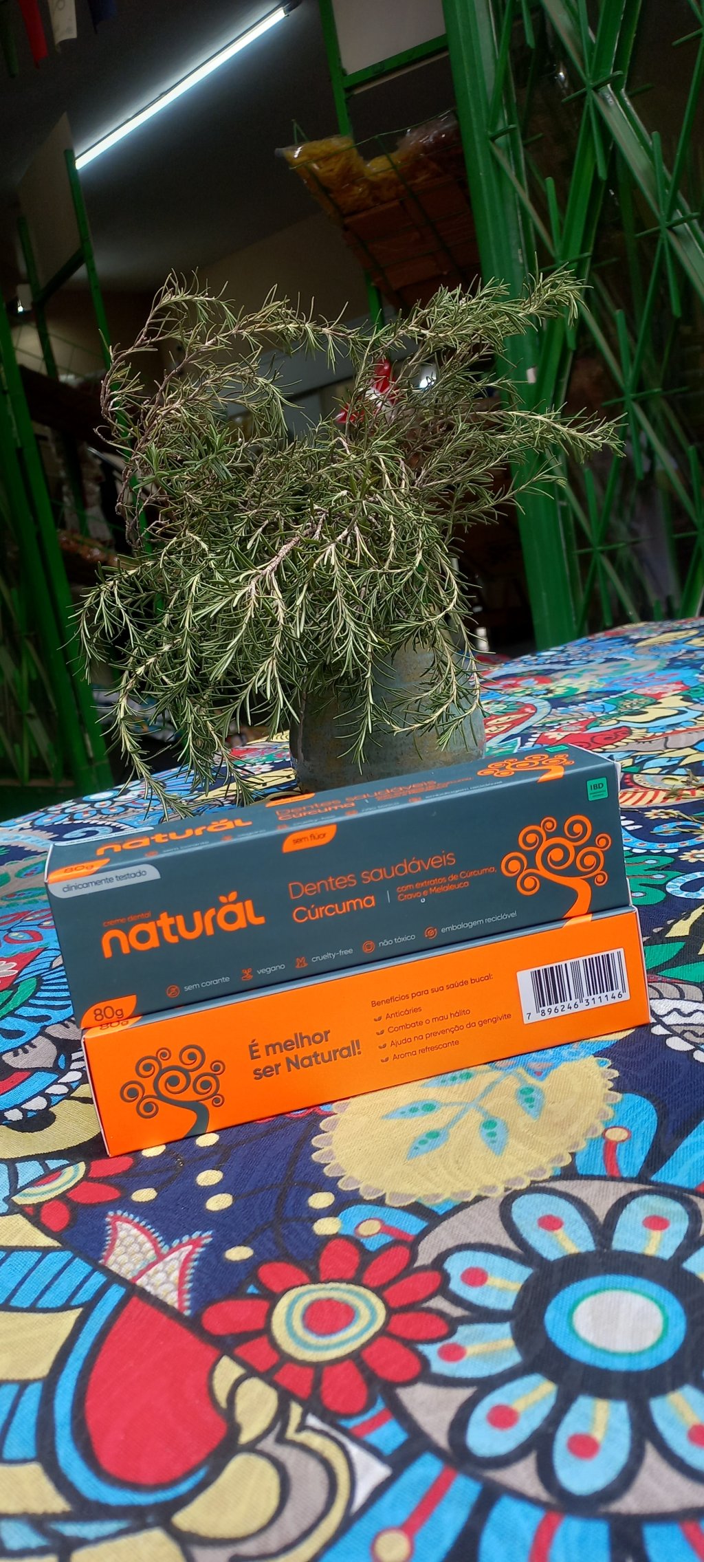 Creme Dental Natural | Cúrcuma | com extratos de Cúrcuma, cravo e melaleuca 80g