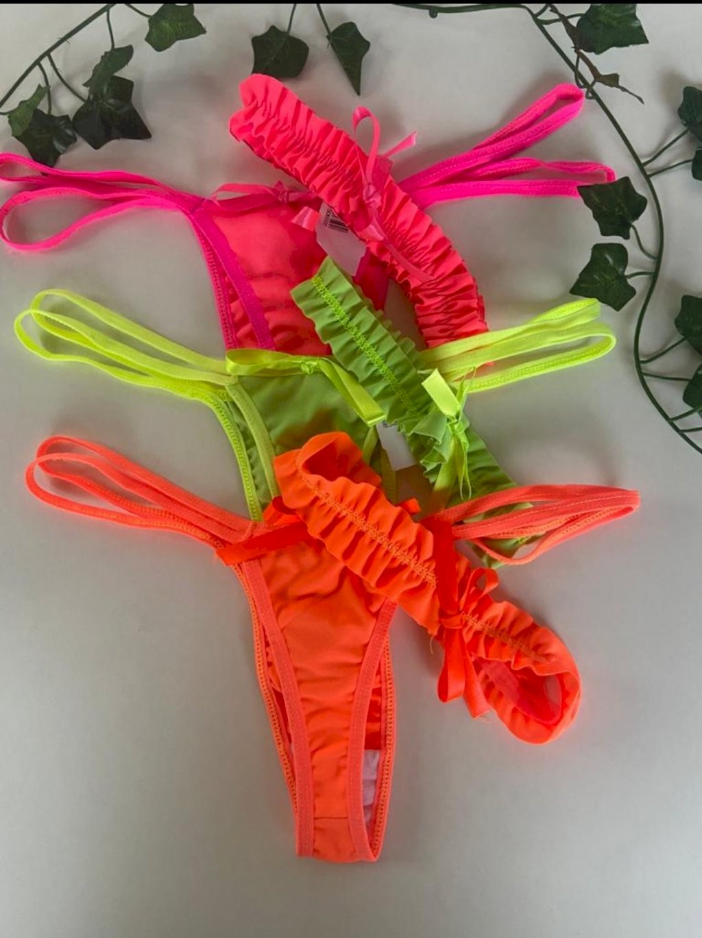 Calcinha c/ Perneira Neon(REF.111)