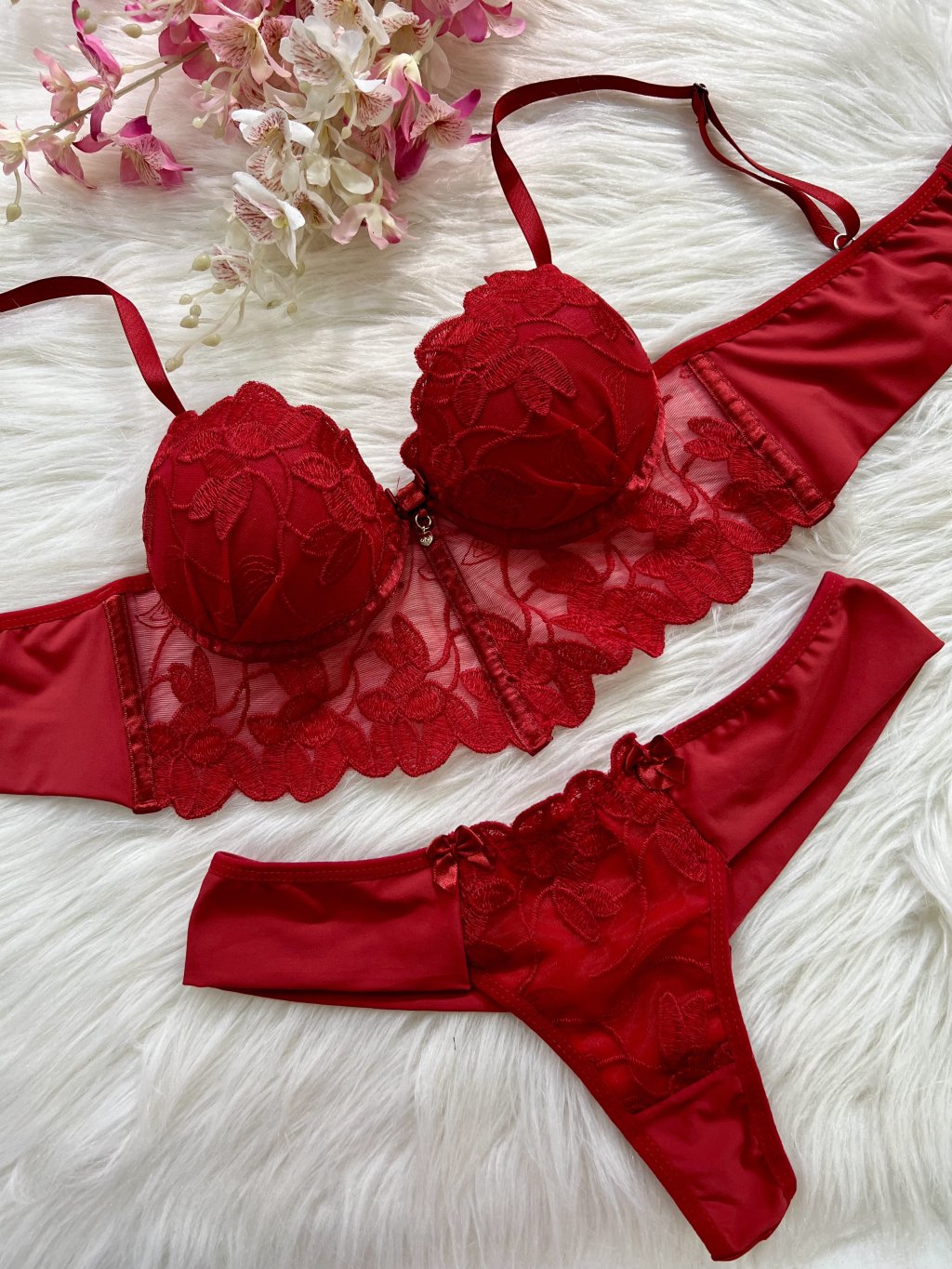 Conjunto em tule bordado 