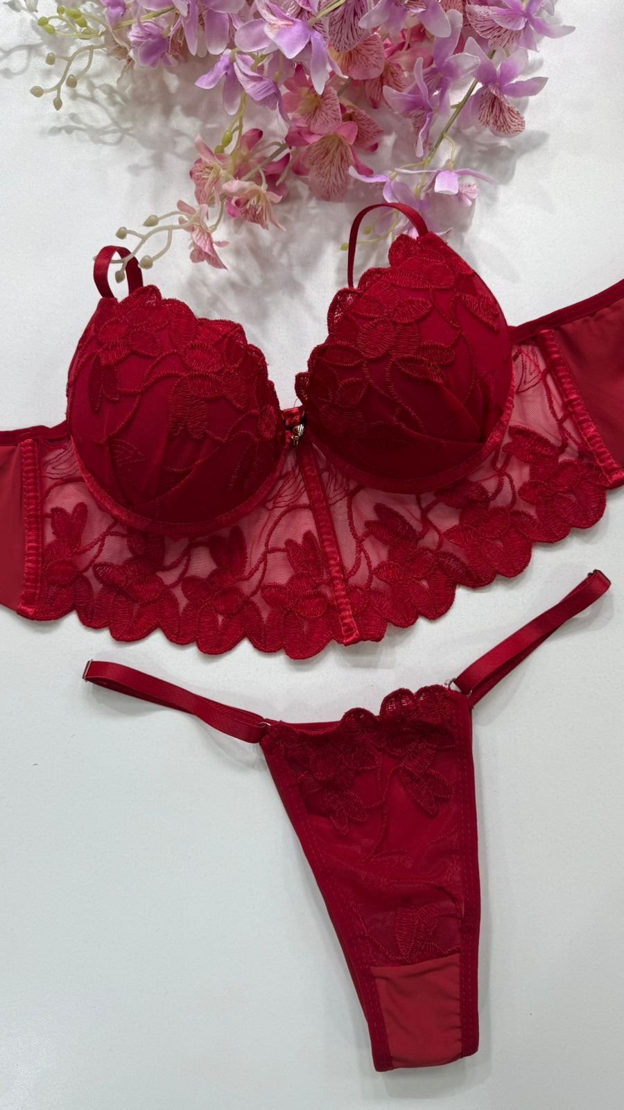 Conjunto em tule bordado