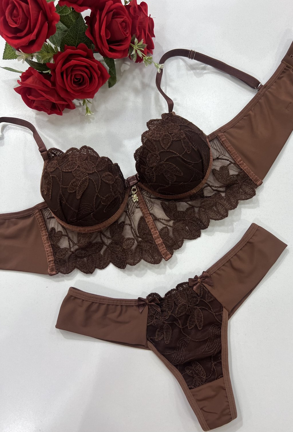 Conjunto em Tule bordado 