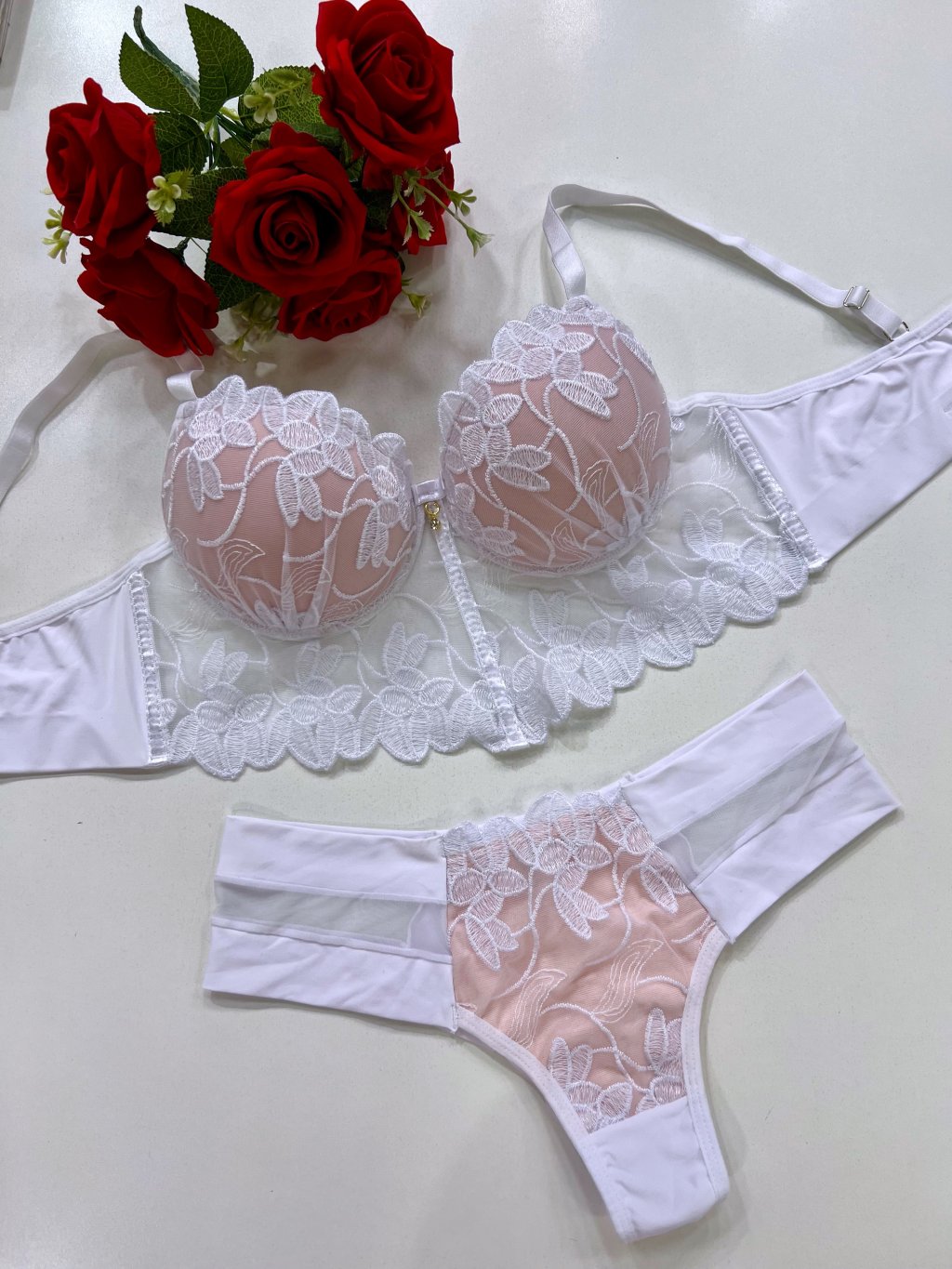 Conjunto em Tule bordado 