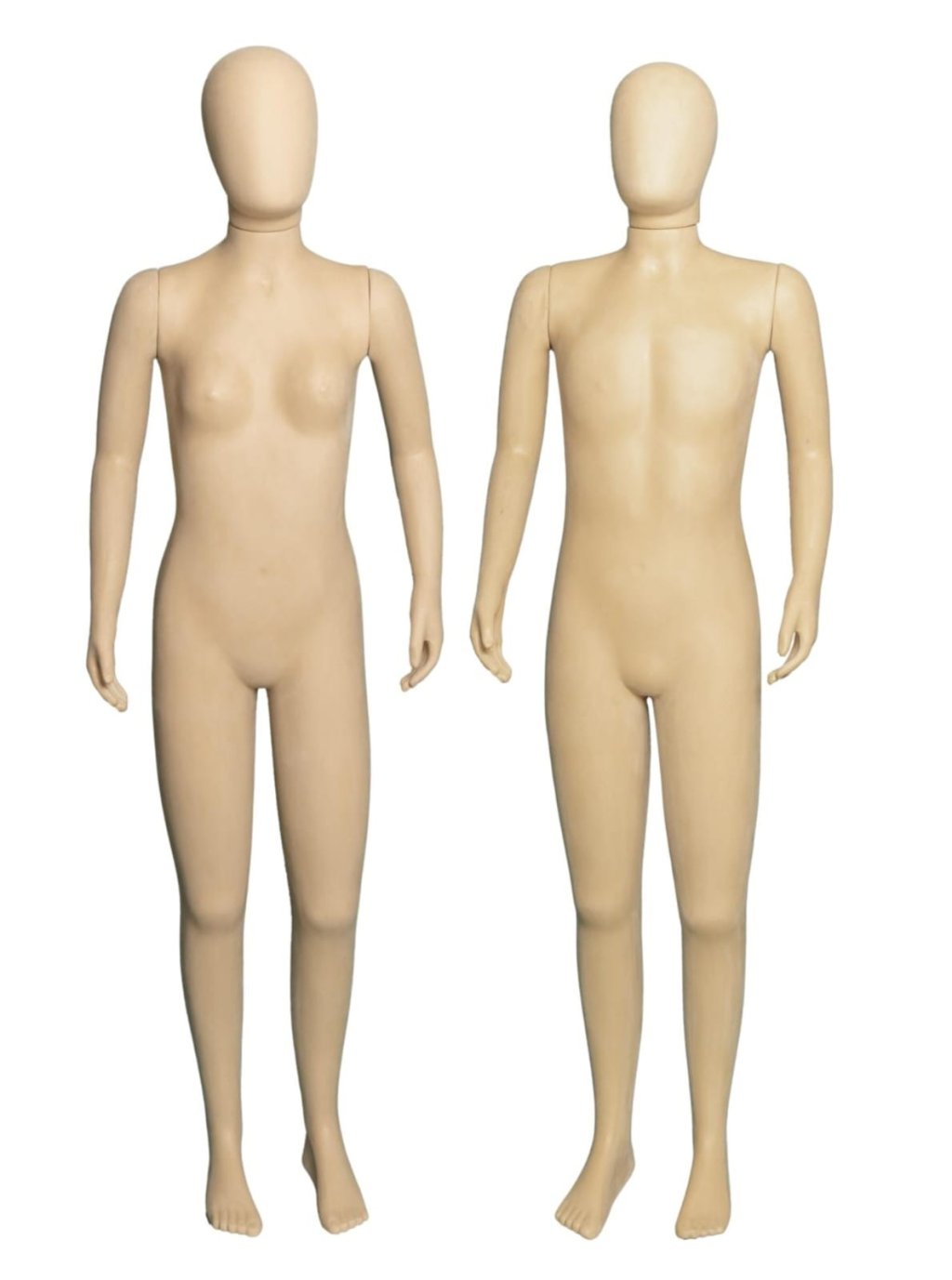MANEQUIM JUVENIL DE VELUDO BEGE
