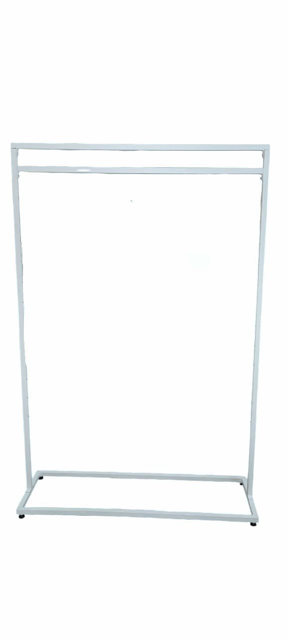 ARARA DESFILE ZARA ALTA BRANCA(03) 